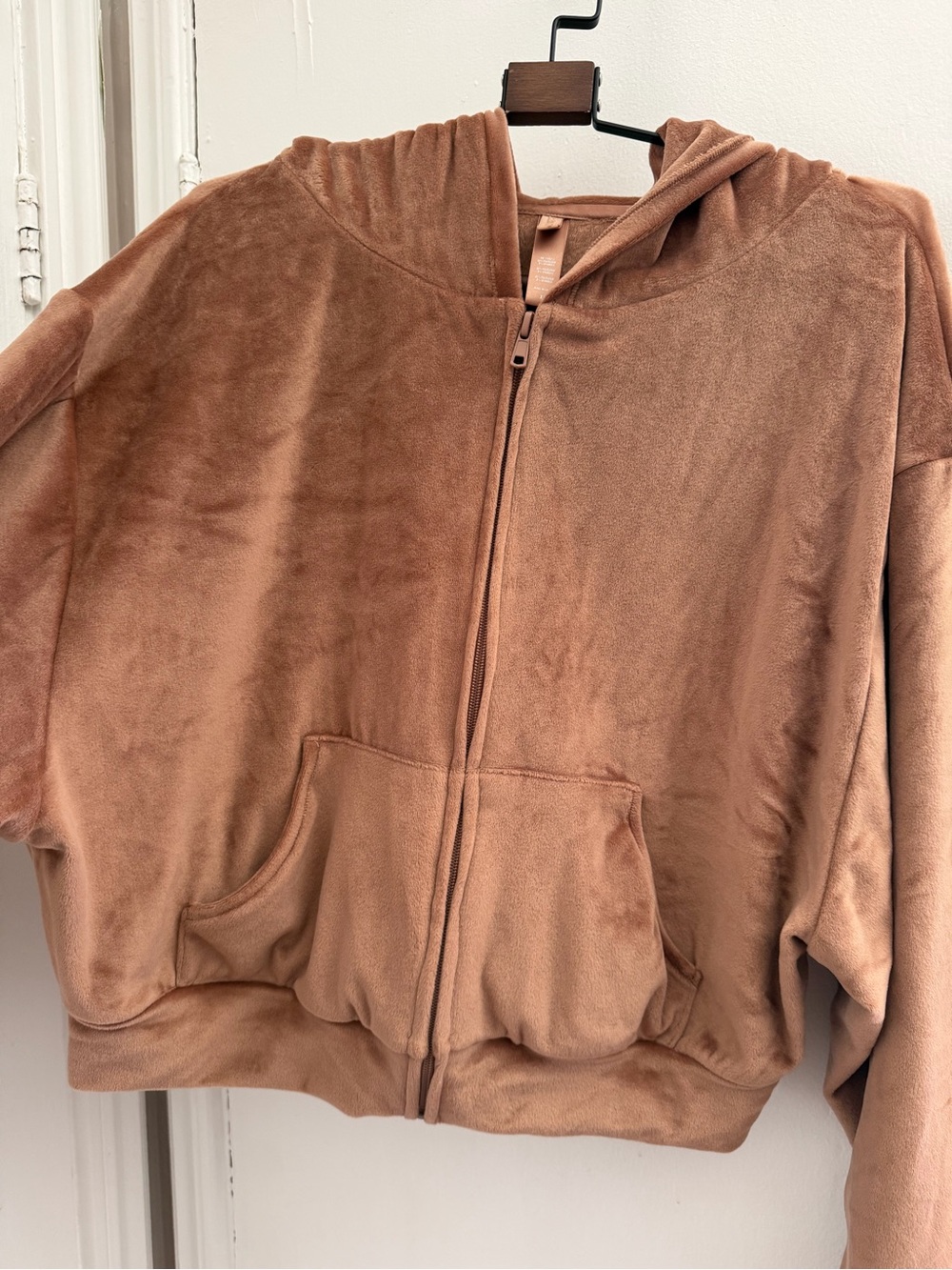 SKIMS • Cozy Women's Zip-Up Hooded Jacket in Dusty Rose - Picture 3 of 3